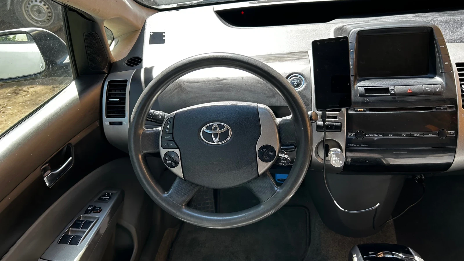 Toyota Prius Hybrid - изображение 7