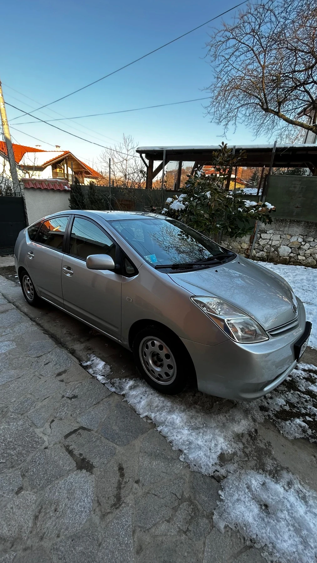 Toyota Prius Hybrid - изображение 4