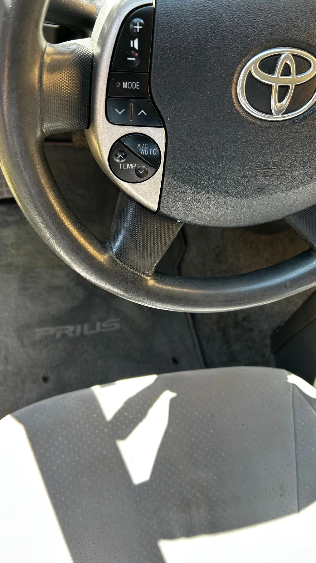 Toyota Prius Hybrid - изображение 5