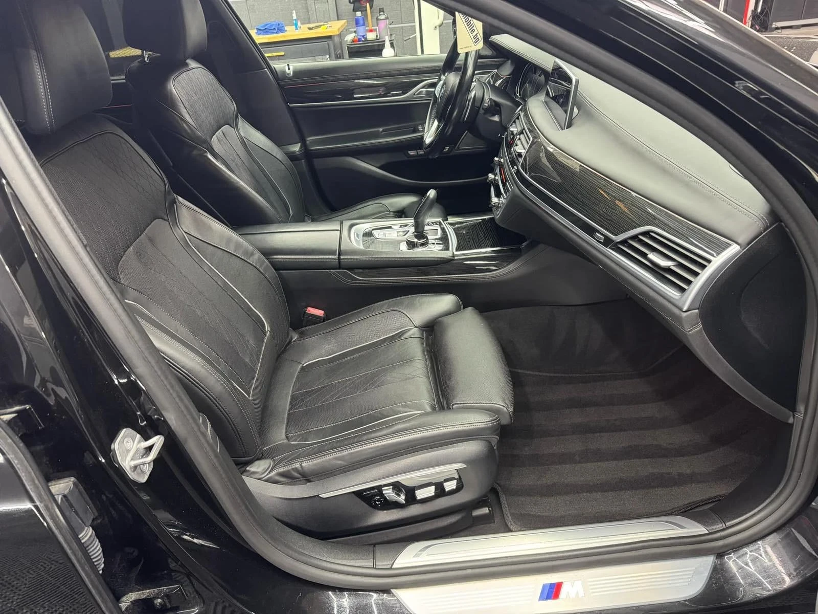 BMW 750 Long M-paket - изображение 4