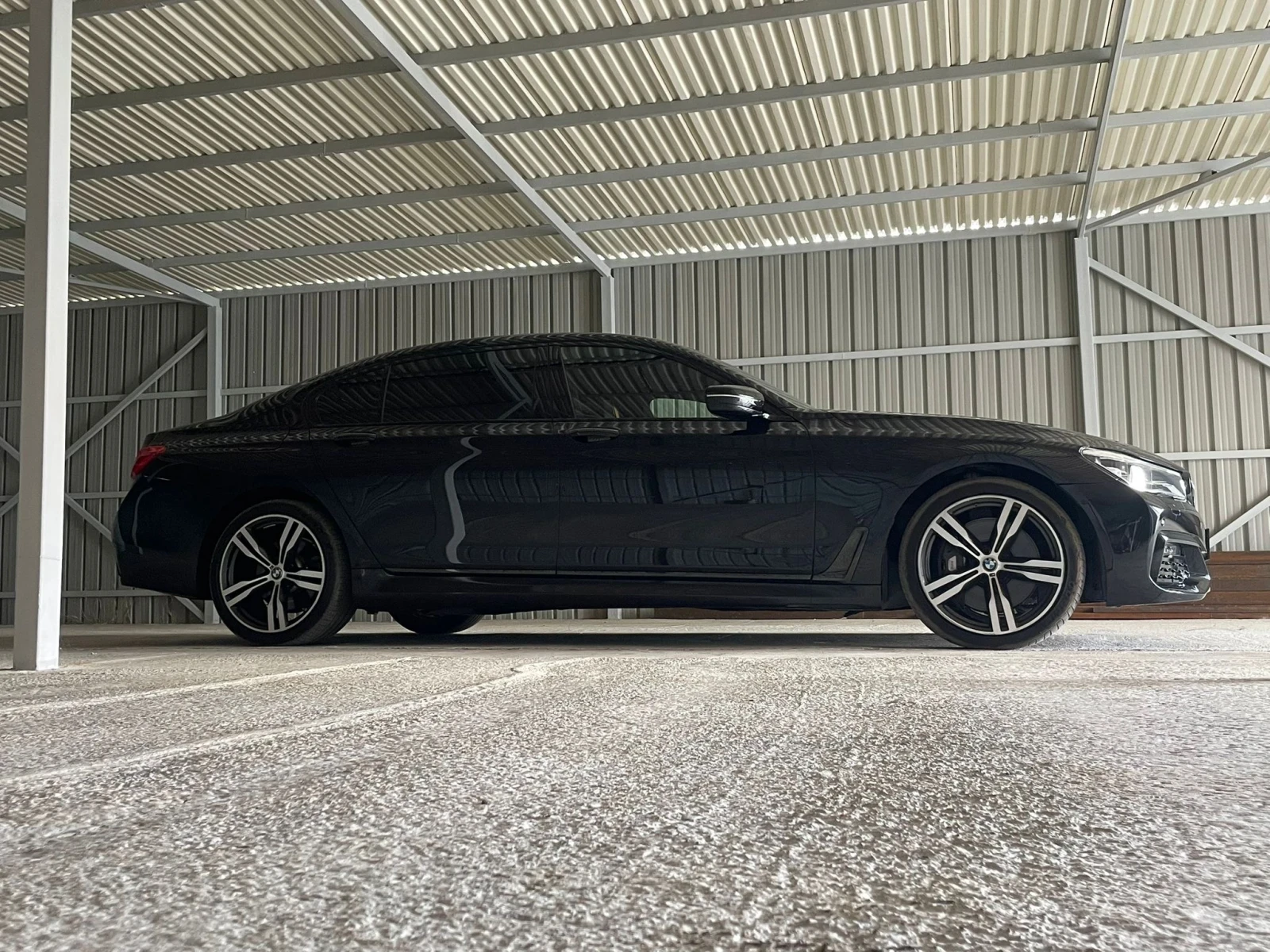 BMW 750 Long M-paket - изображение 10