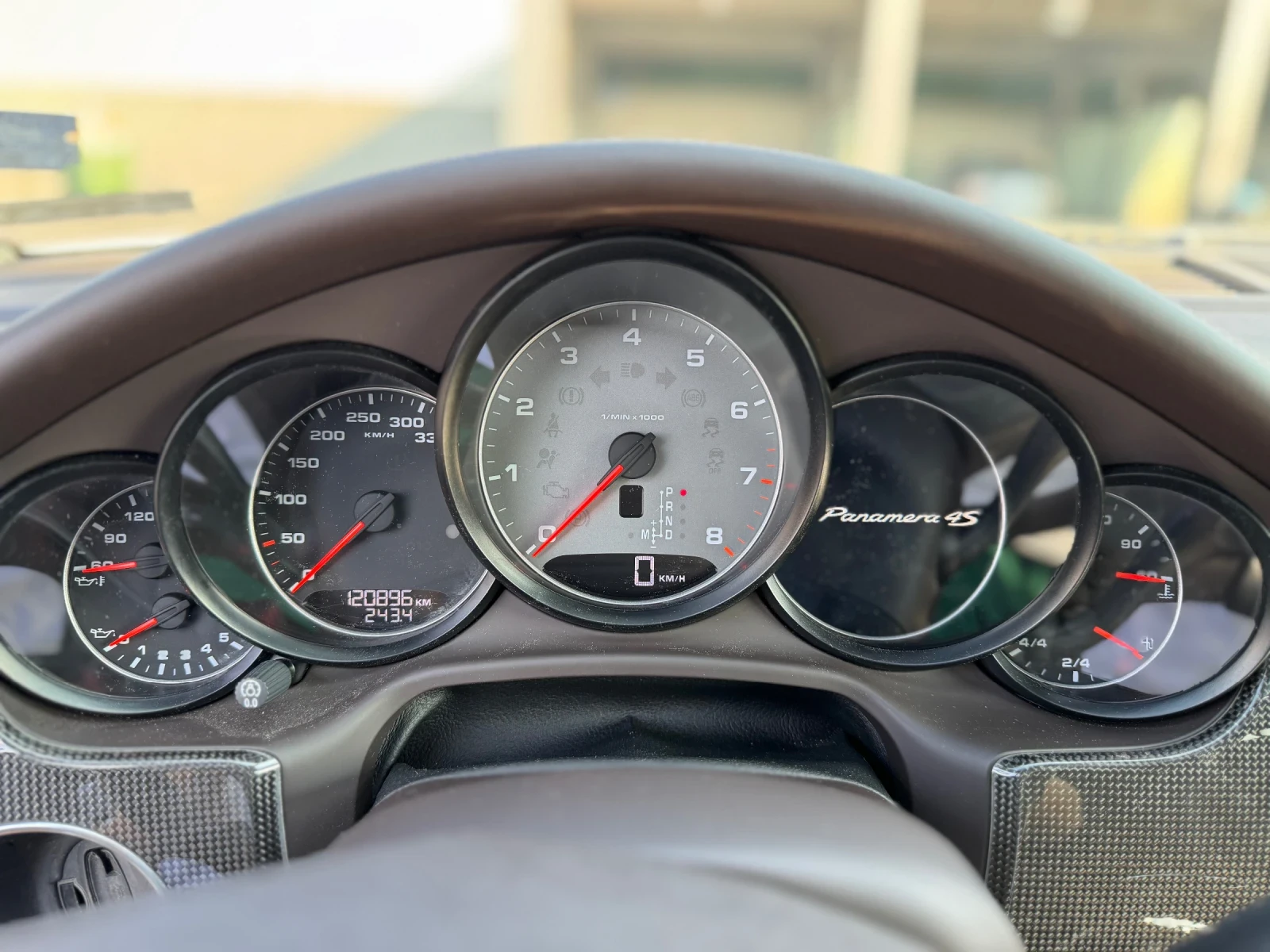 Porsche Panamera 4S - изображение 9