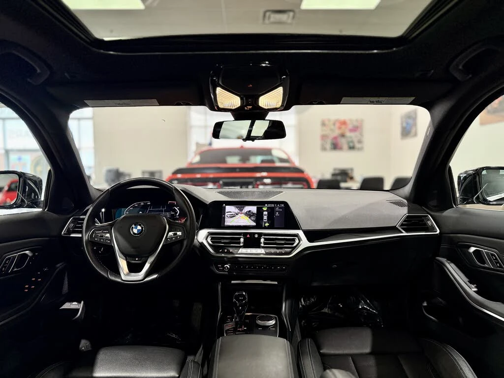 BMW 330 * АВТО КРЕДИТ* ЦЕНА ДО БГ * Сервизна история *  - изображение 7