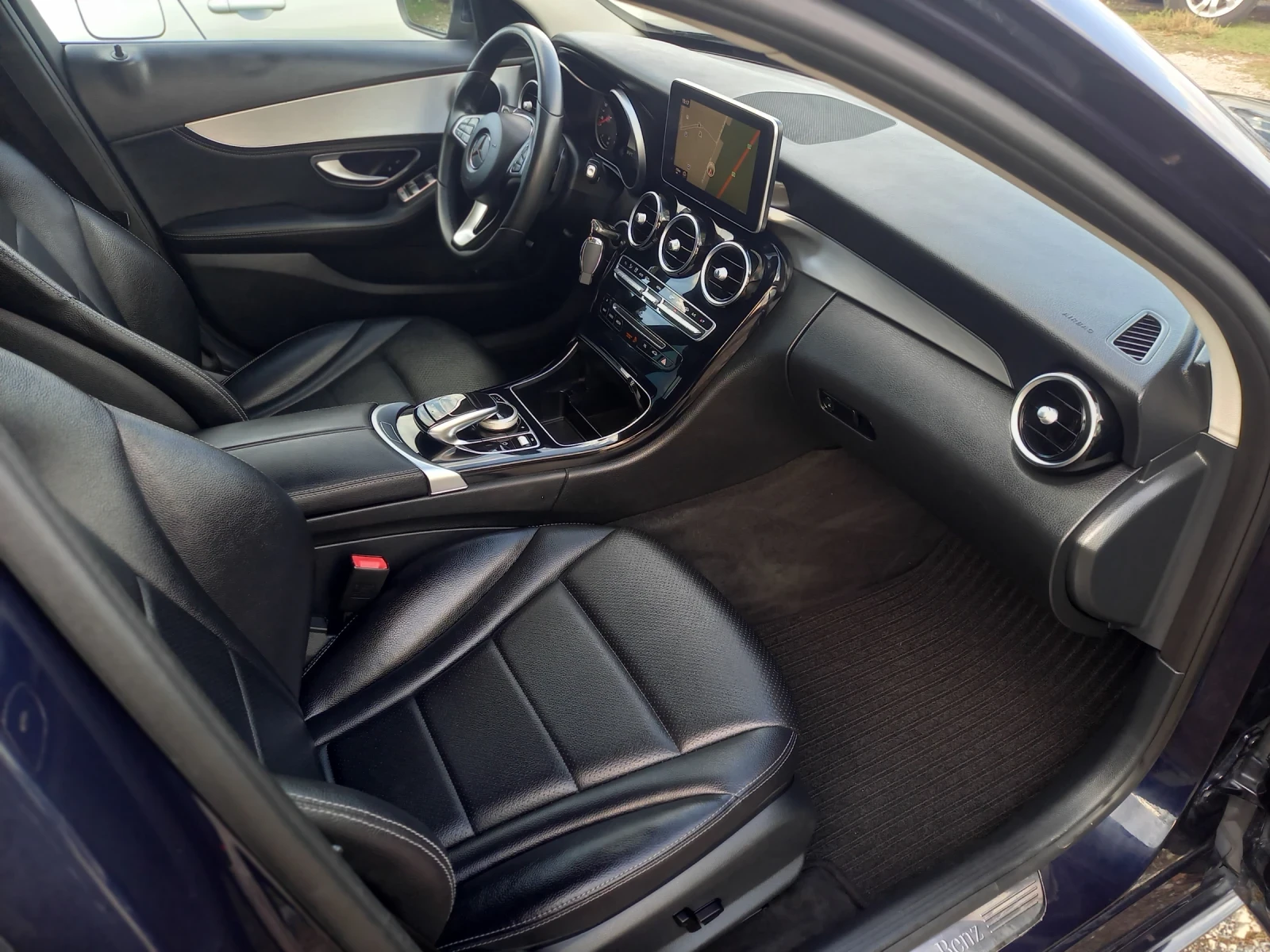 Mercedes-Benz C 220 2.2d KAMERA 360* AMG | Mobile.bg — изображение 9