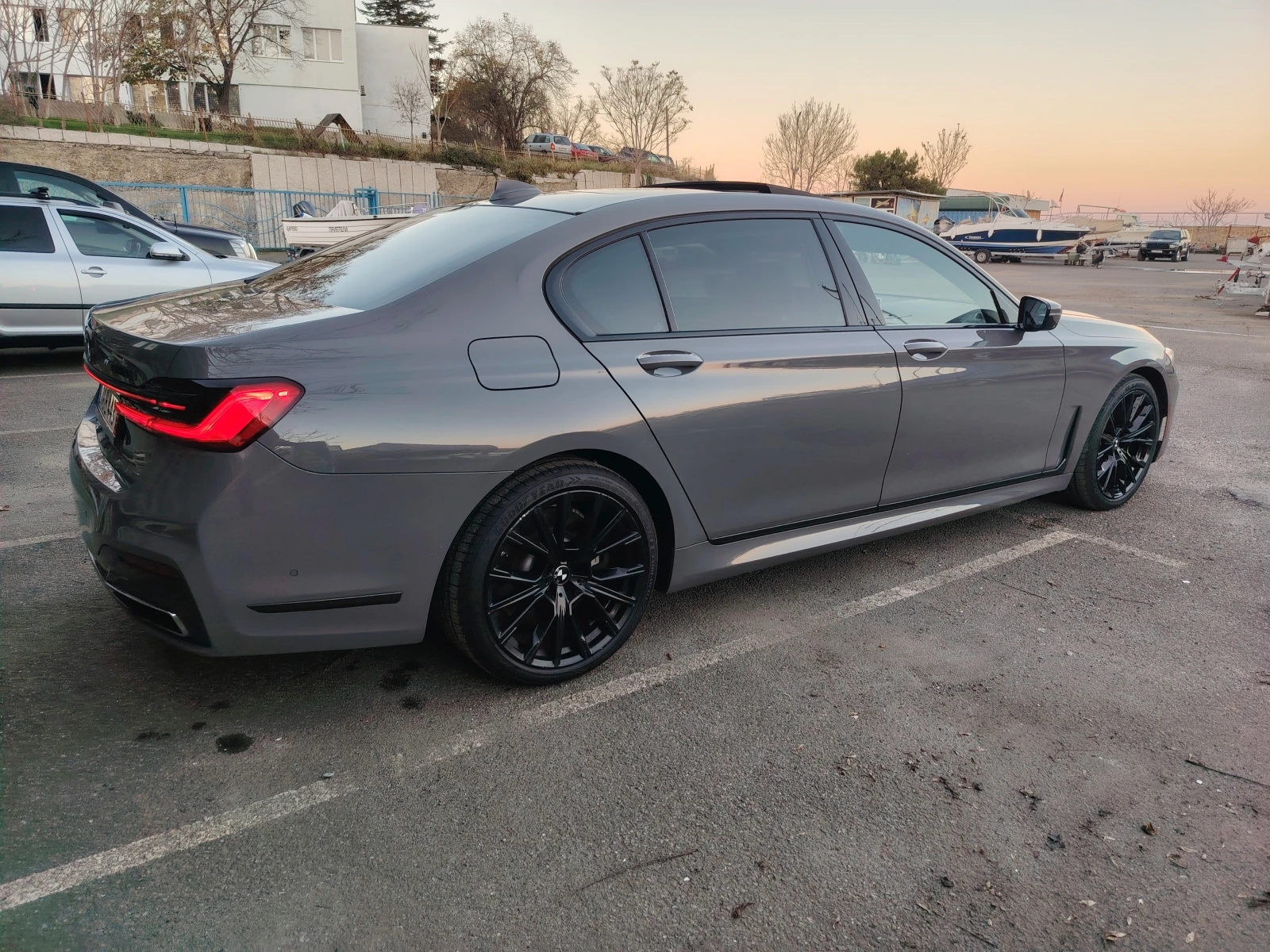 BMW 750 I L X-drive  - изображение 3