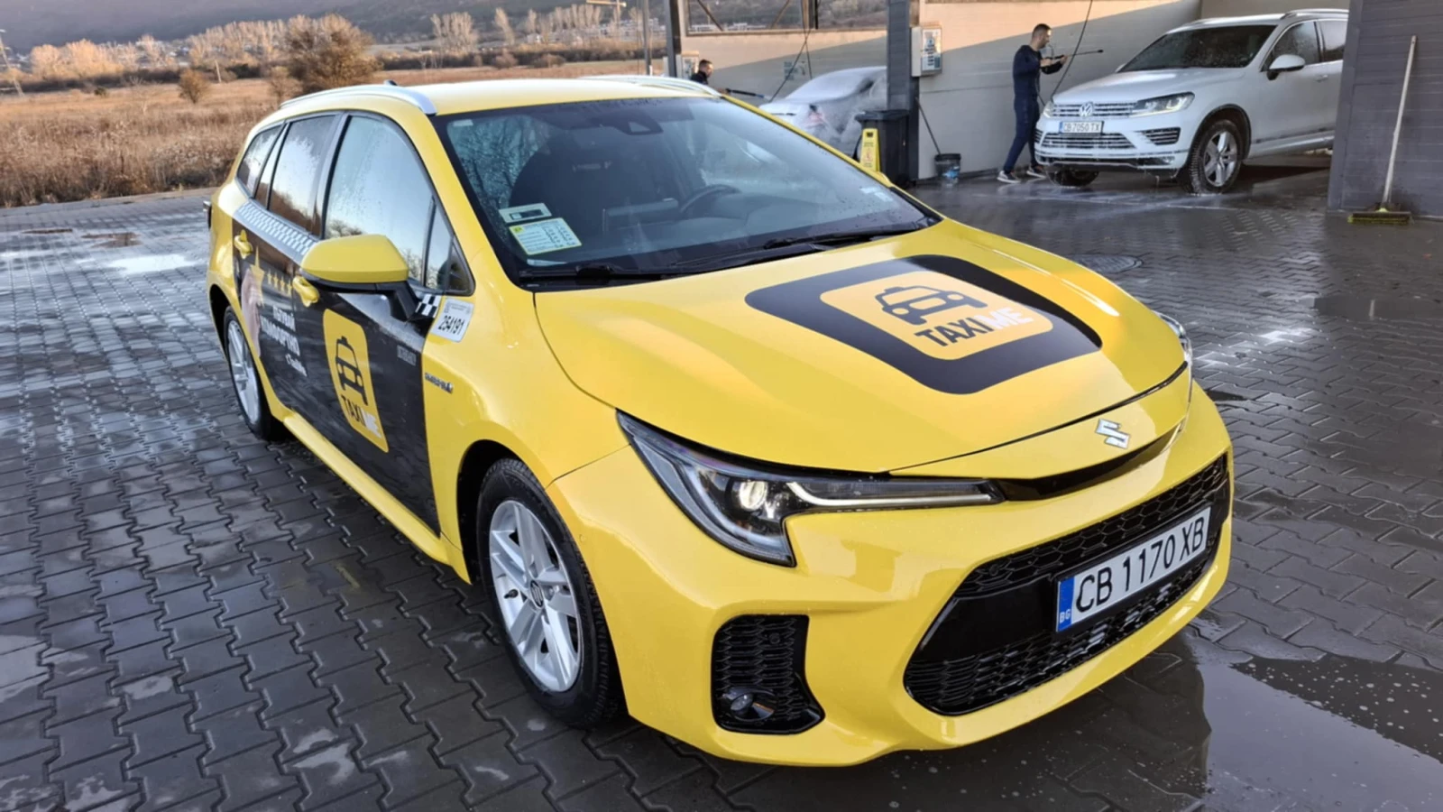 Suzuki Swace 1.8 HYBRID - изображение 2