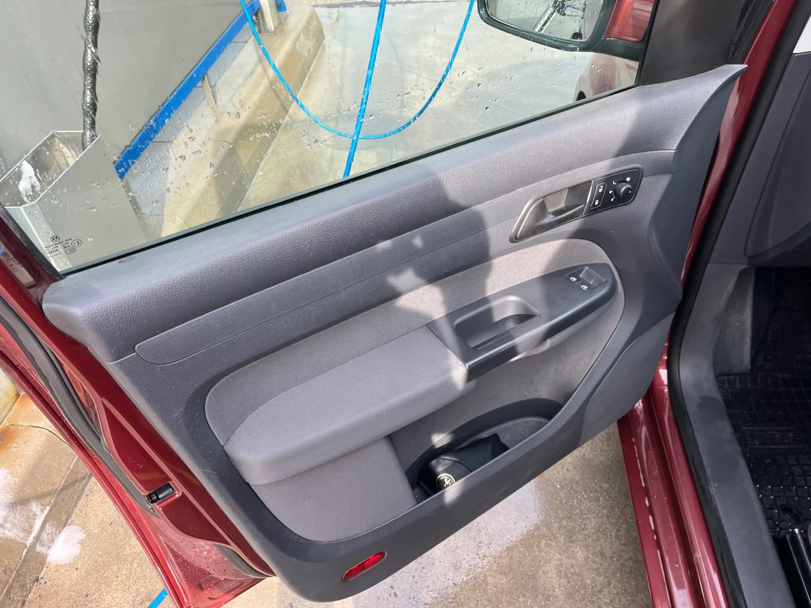 VW Caddy 1.6 ��� 105�.� | Mobile.bg � ����������� 12