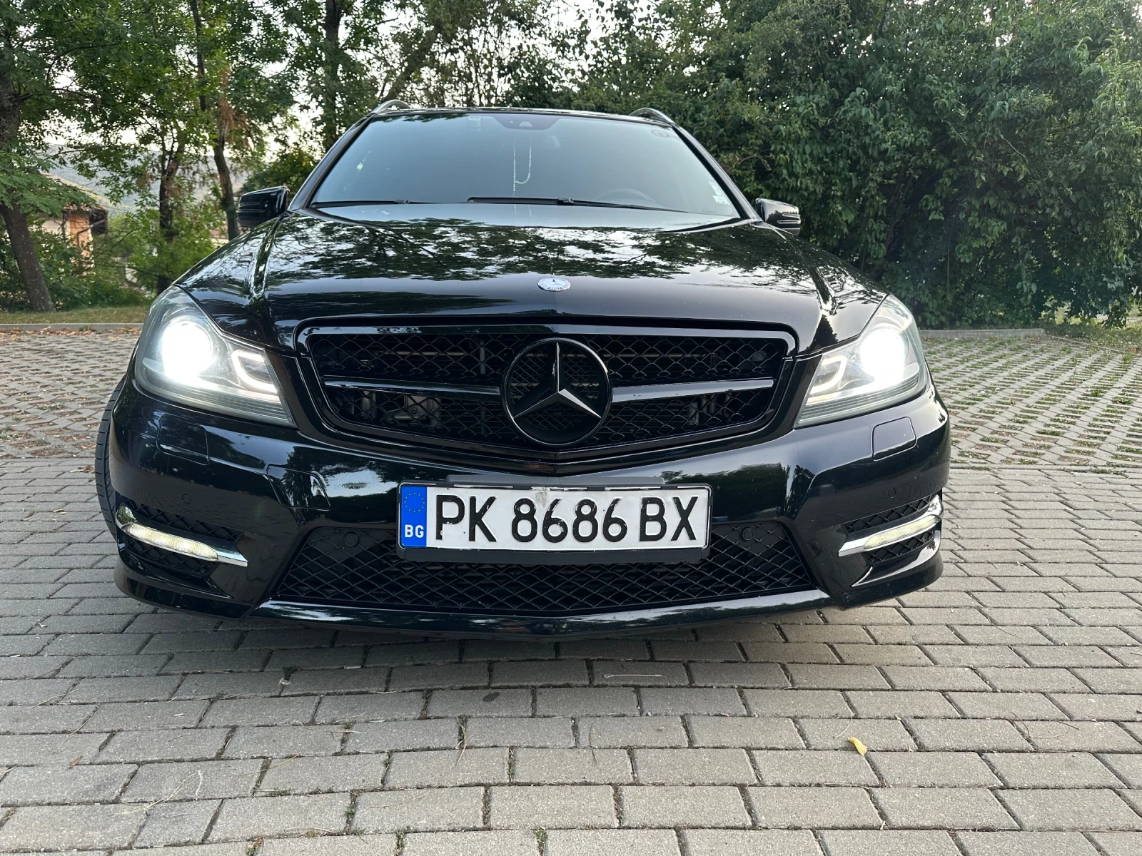 Mercedes-Benz C 250 CDI 4Matic AMG Line, снимка 2 - Автомобили и джипове - 53835975