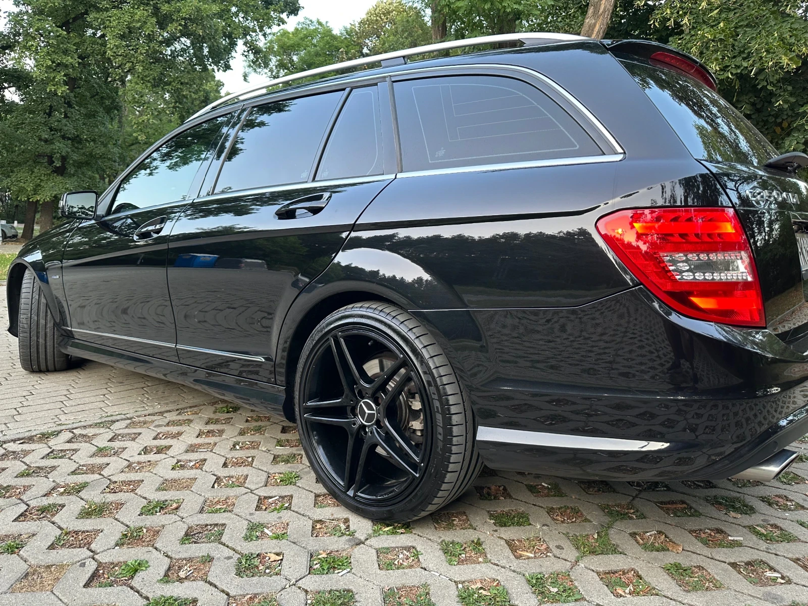 Mercedes-Benz C 250 CDI 4Matic AMG Line, снимка 4 - Автомобили и джипове - 53835975