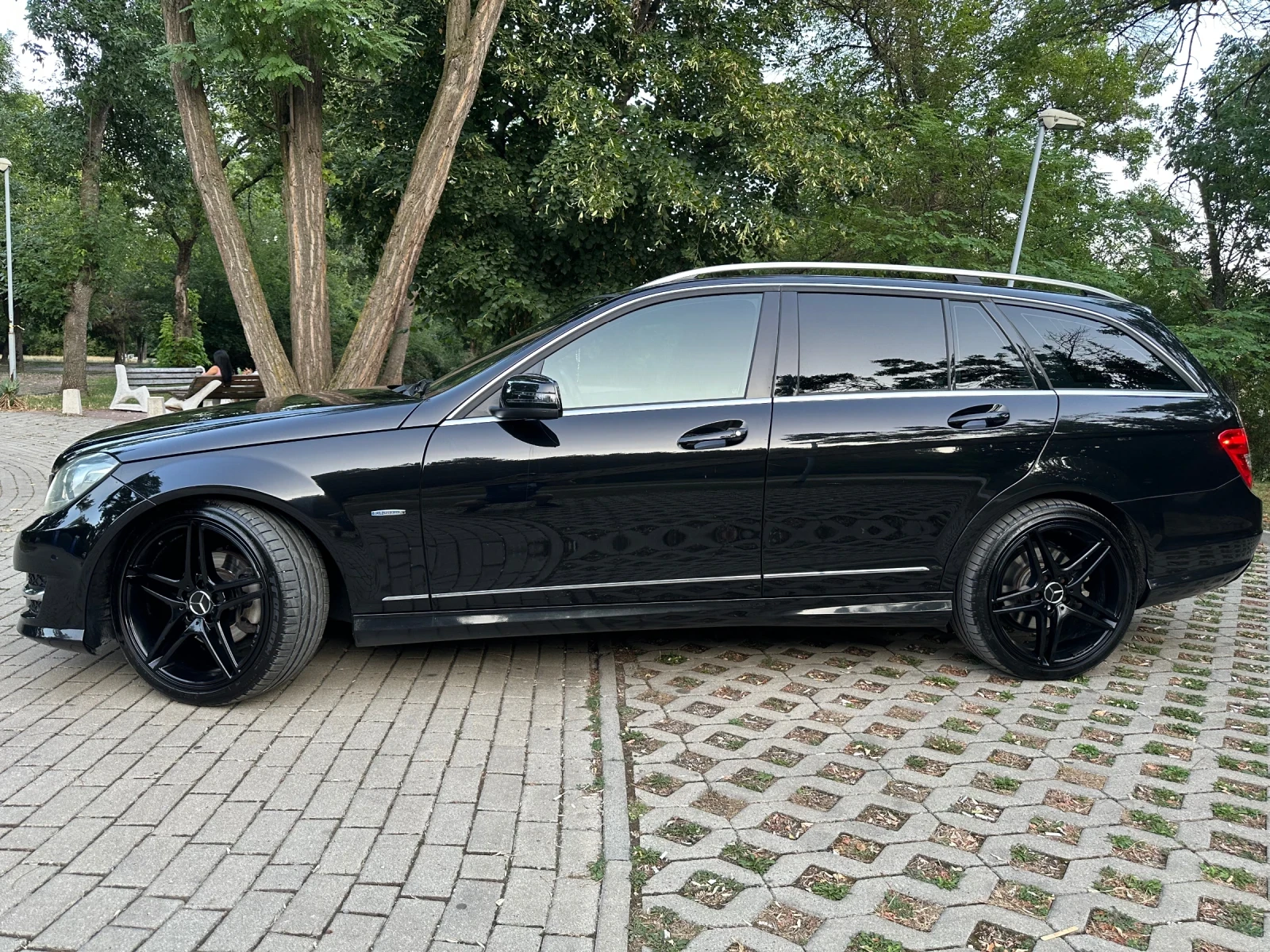 Mercedes-Benz C 250 CDI 4Matic AMG Line, снимка 3 - Автомобили и джипове - 53835975