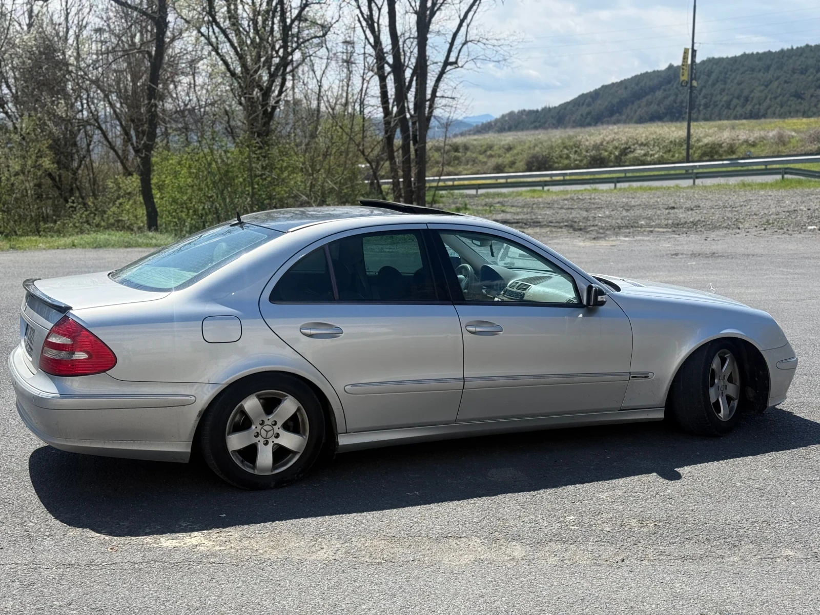 Mercedes-Benz E 220 W211 AVANGARD 2.2 CDI, снимка 5 - Автомобили и джипове - 54115088