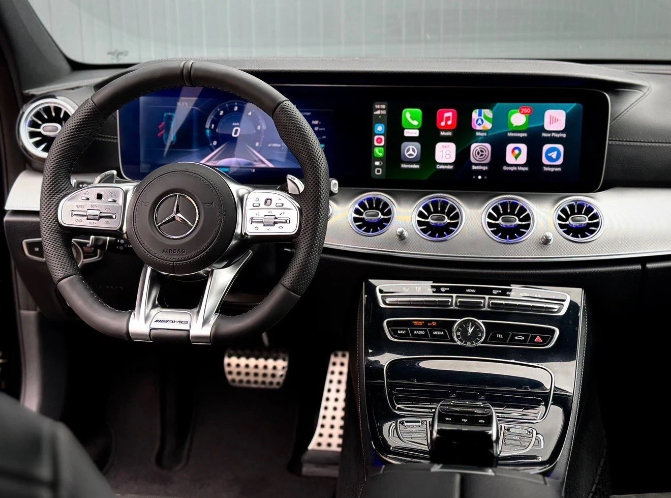 Mercedes-Benz E 220 AMG Line, WIDESCREEN, снимка 8 - Автомобили и джипове - 54221425