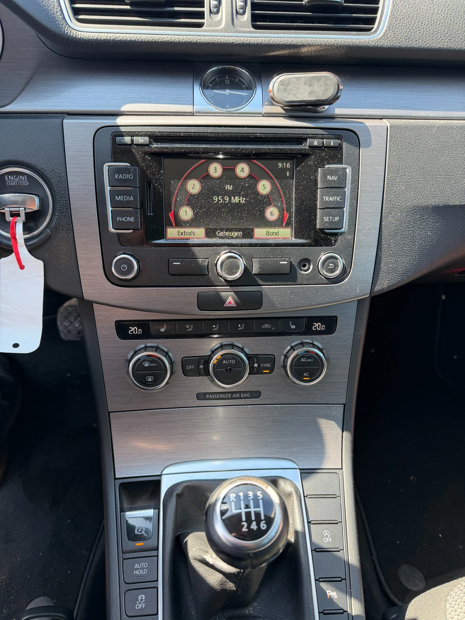 VW Passat 2.0TDI NAVI EURO 5, снимка 12 - Автомобили и джипове - 54303207