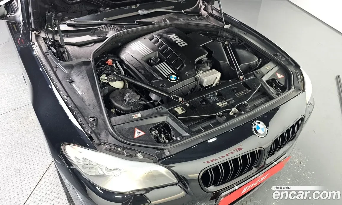BMW 528 #УНИКАТ#HEAD UP/PANO/360CAM !FULL, снимка 6 - Автомобили и джипове - 55037456