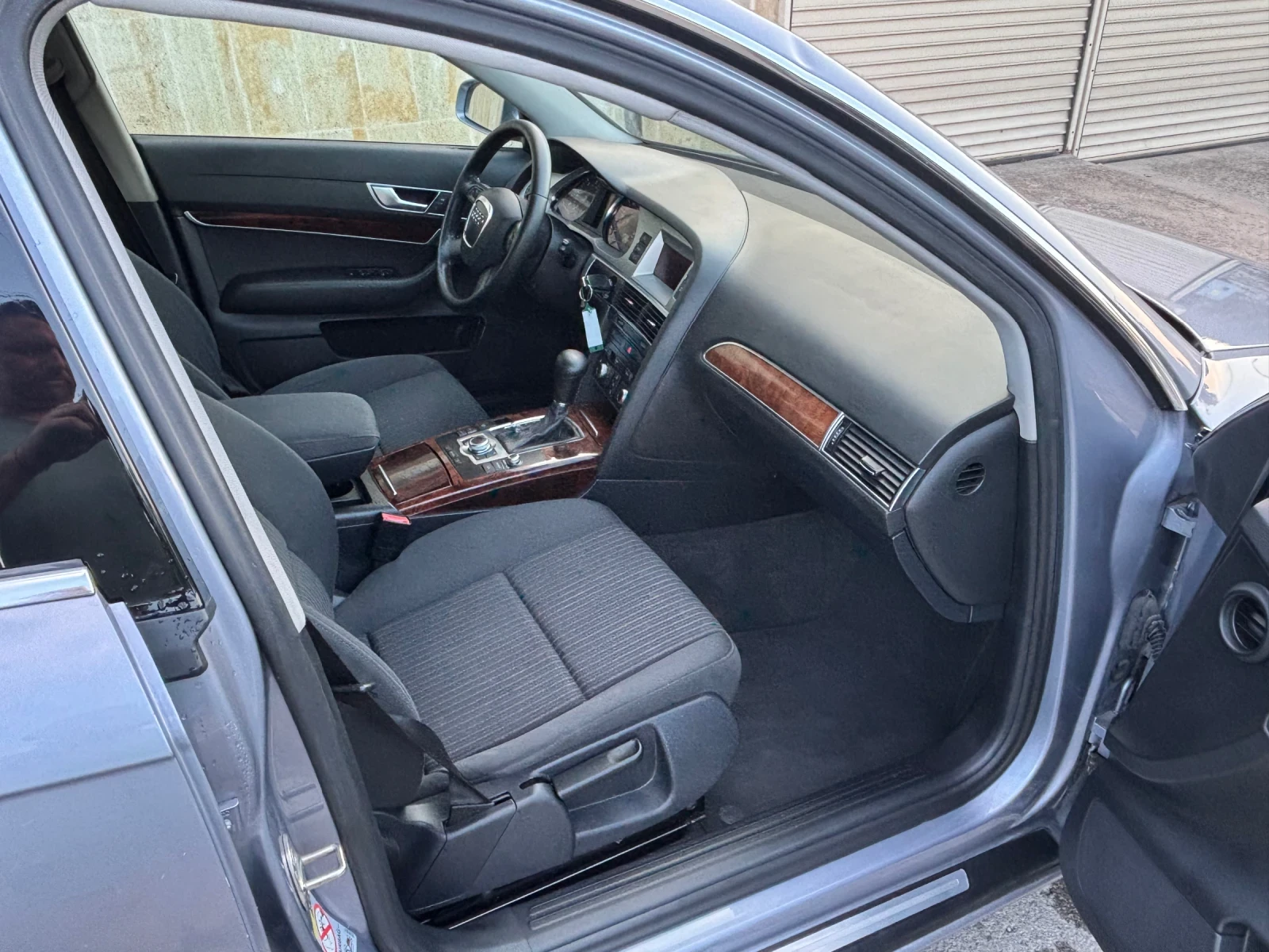 Audi A6 2.0ТДИ Автоматик, снимка 10 - Автомобили и джипове - 55838277