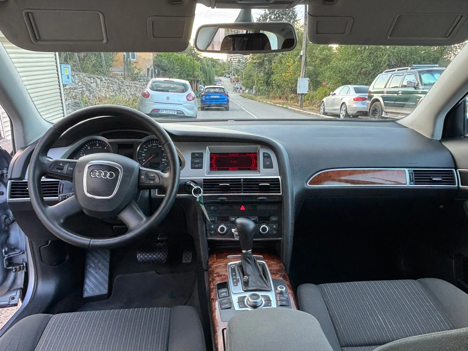 Audi A6 2.0ТДИ Автоматик, снимка 8 - Автомобили и джипове - 55838277
