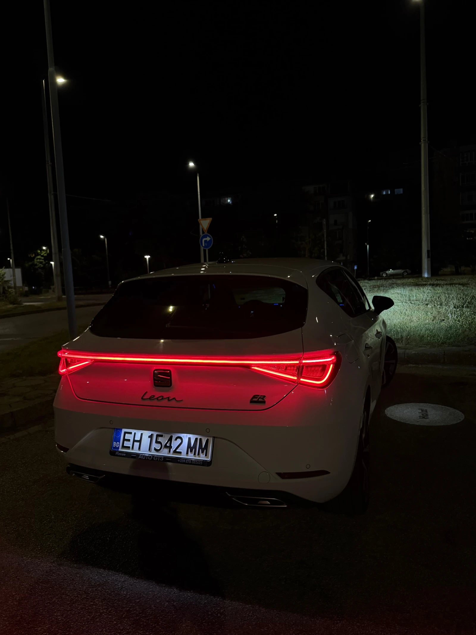 Seat Leon * Phel Hybrid * Без Аналог * , снимка 2 - Автомобили и джипове - 55850858