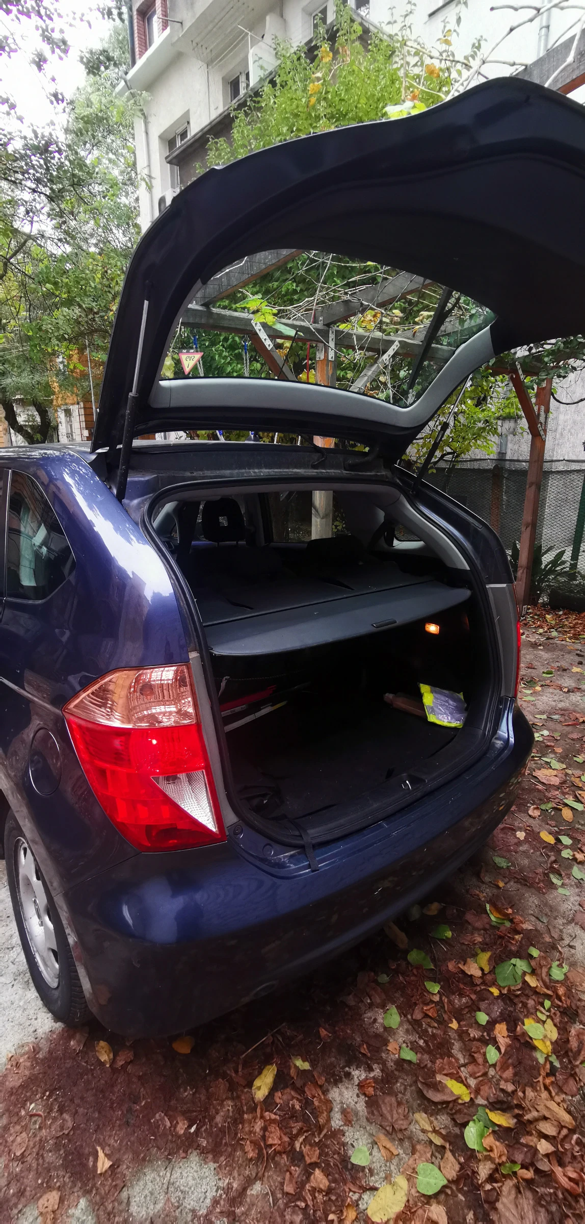 Honda Fr-v 1.8 i-VTEC (140 Hp) Automatic, снимка 14 - Автомобили и джипове - 55910754
