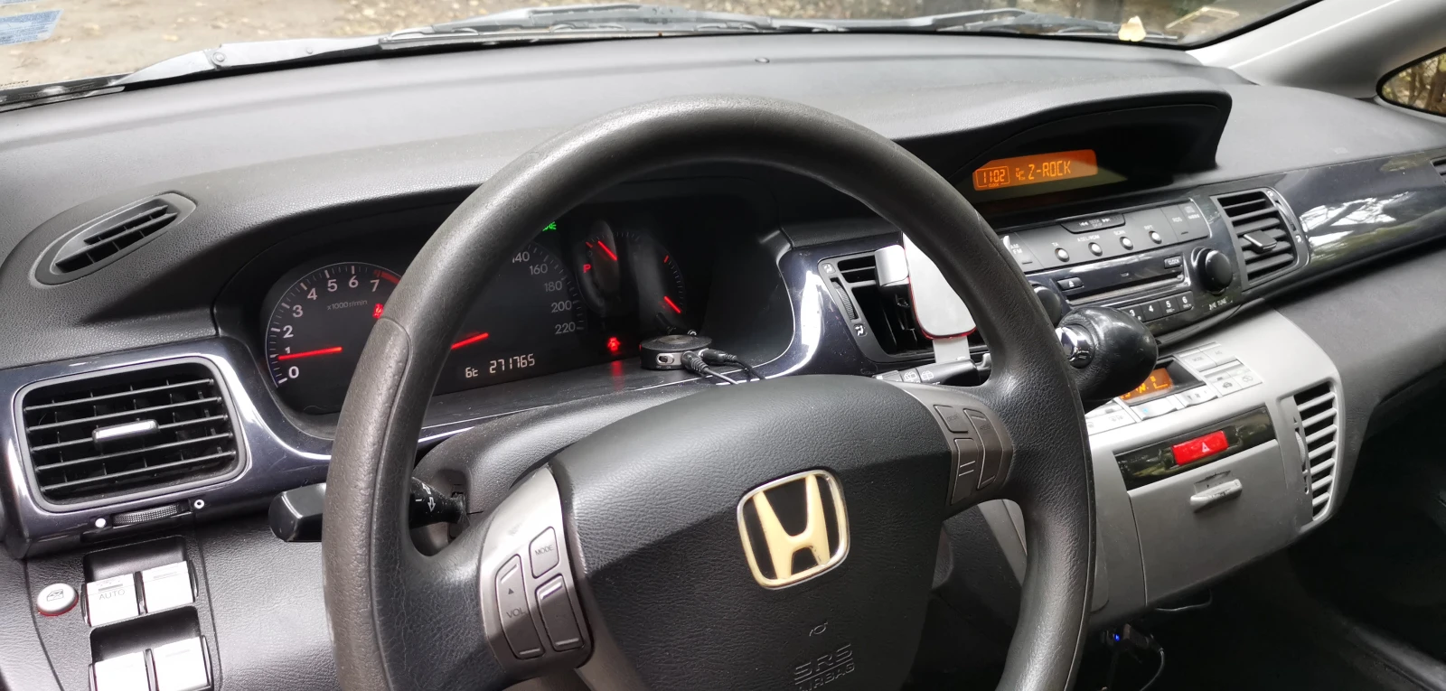 Honda Fr-v 1.8 i-VTEC (140 Hp) Automatic, снимка 7 - Автомобили и джипове - 55910754