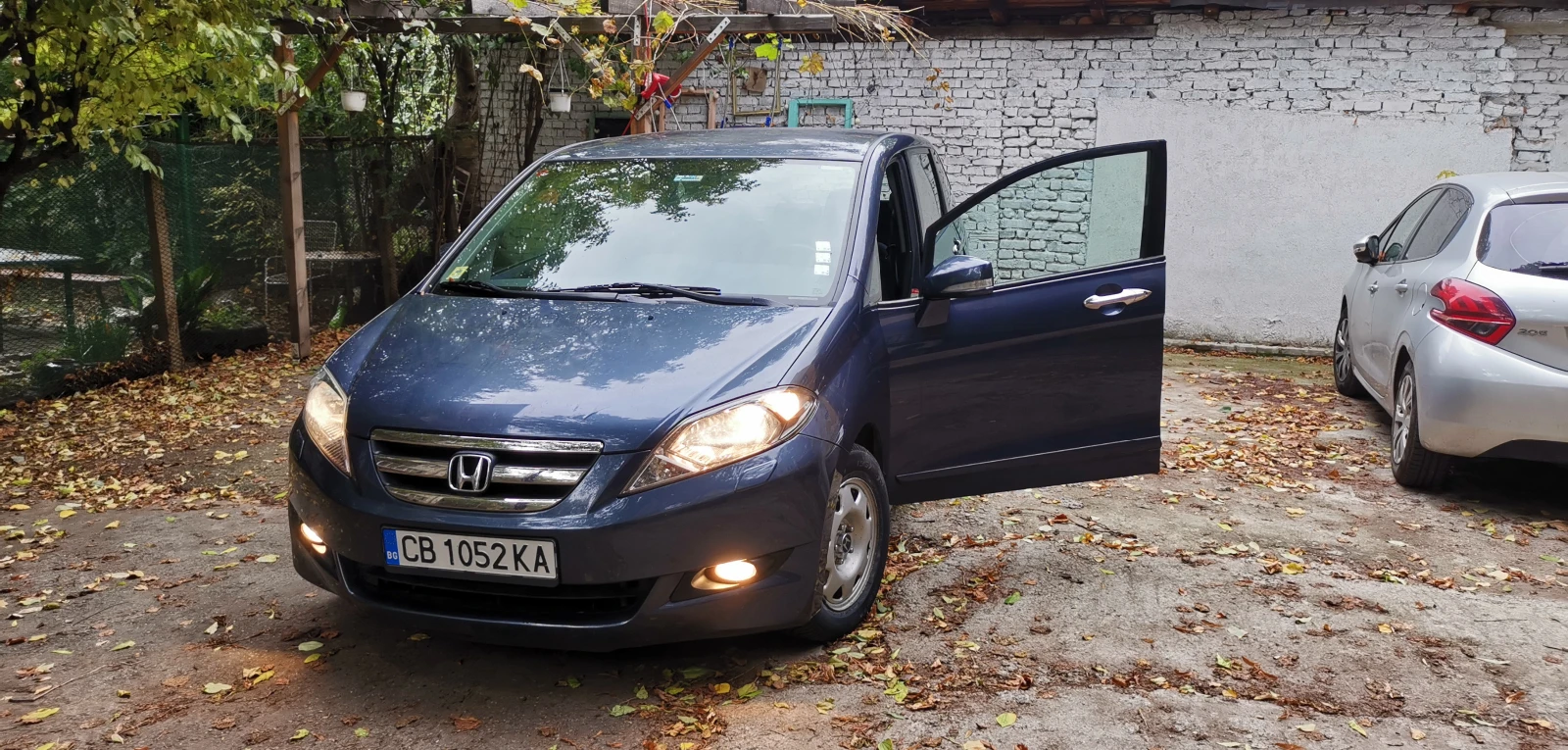 Honda Fr-v 1.8 i-VTEC (140 Hp) Automatic, снимка 12 - Автомобили и джипове - 55910754
