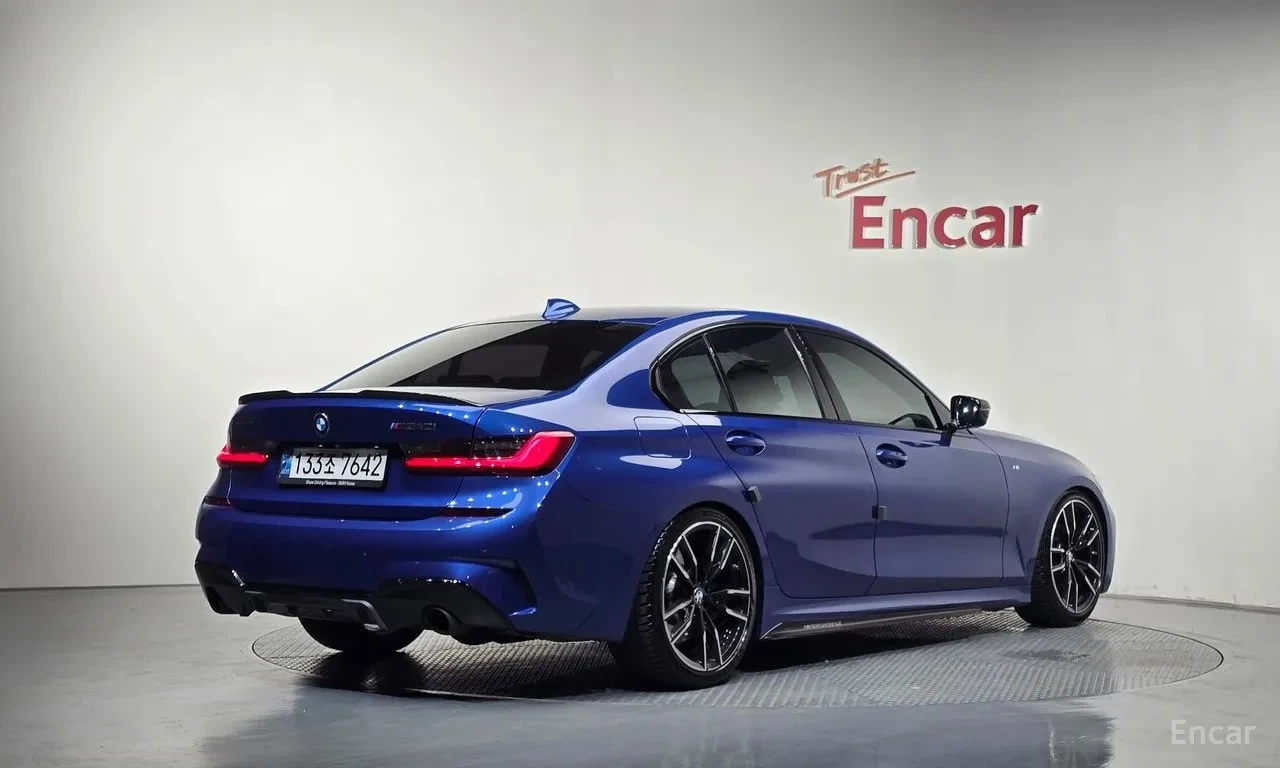 BMW 330 i M Sport | 360 | СЛЕДЕНЕ НА ЛЕНТИ | HUD, снимка 2 - Автомобили и джипове - 56122411