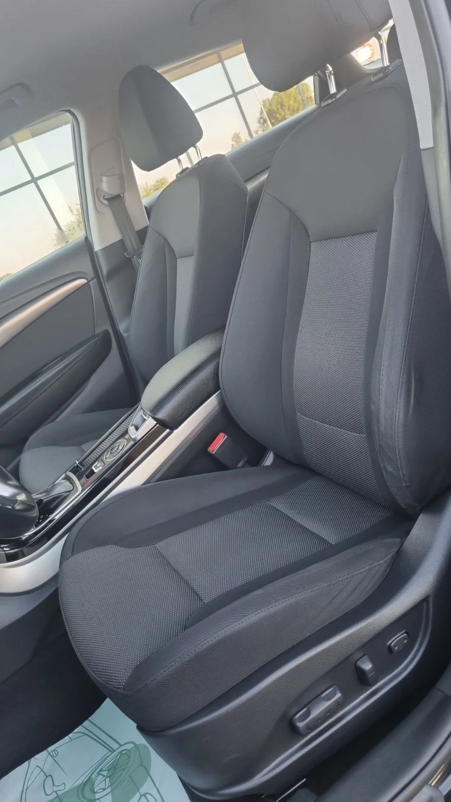Hyundai I40 1.7CRDI Keyless.Топ състояние, снимка 11 - Автомобили и джипове - 56253648