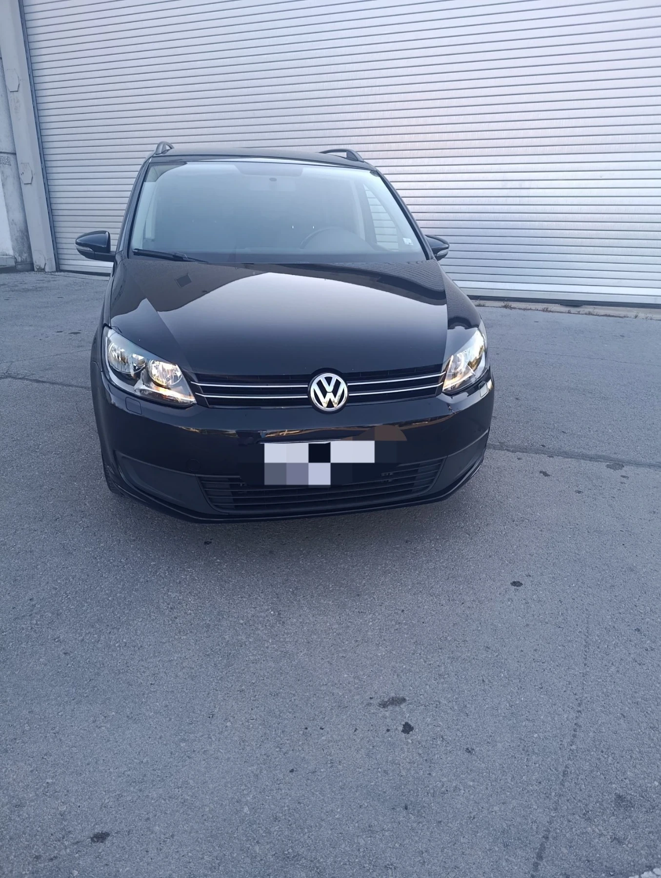 VW Touran 1.6 TDI DSG 6+ 1, снимка 2 - Автомобили и джипове - 56318786