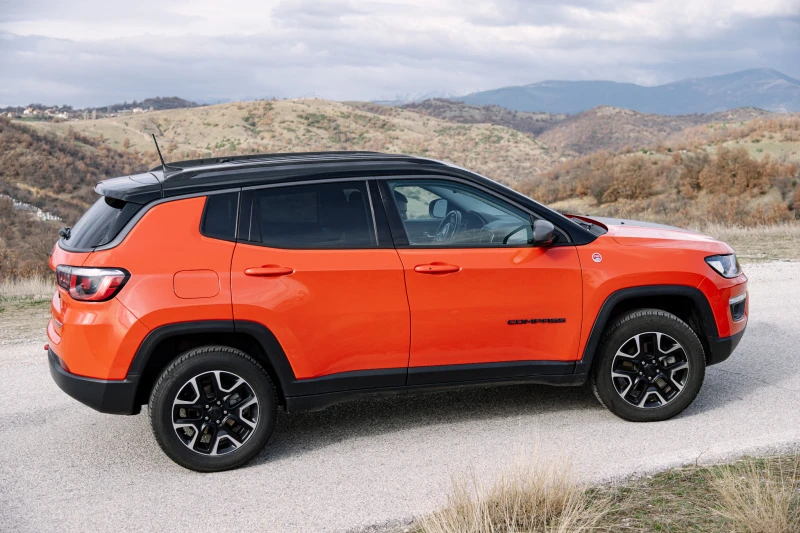 Jeep Compass TRAILHAWK, снимка 3 - Автомобили и джипове - 44518050