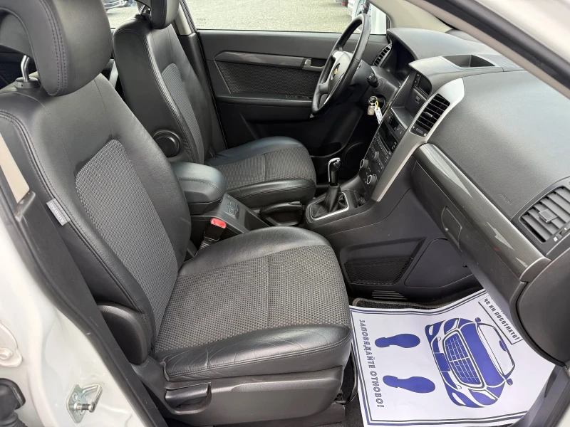Chevrolet Captiva (KATO НОВА)^(7-МЕСТЕН), снимка 14 - Автомобили и джипове - 51909974