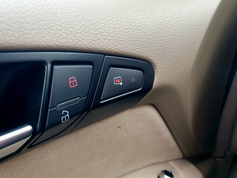 Audi Q7, снимка 15 - Автомобили и джипове - 53177269