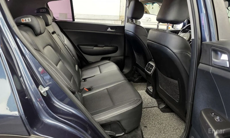 Kia Sportage, снимка 12 - Автомобили и джипове - 53233384