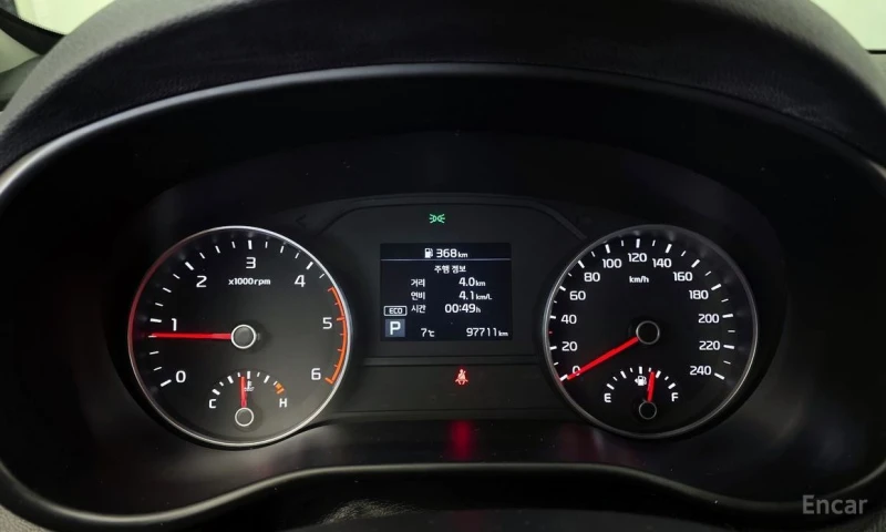 Kia Sportage, снимка 8 - Автомобили и джипове - 53233384