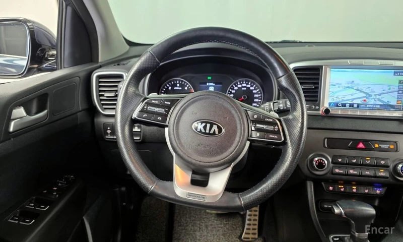 Kia Sportage, снимка 13 - Автомобили и джипове - 53233384