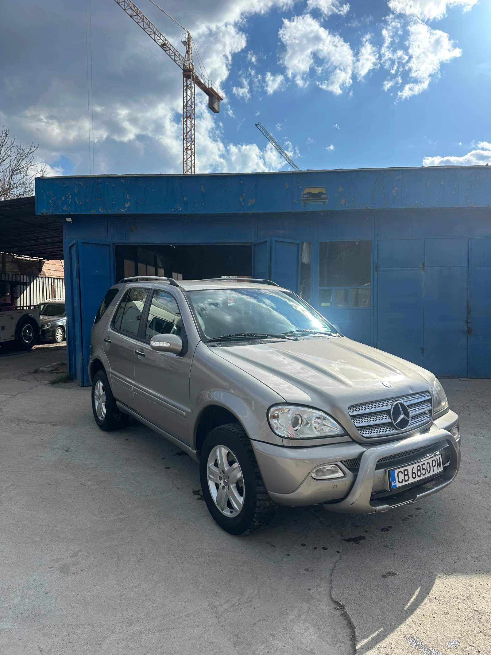 Mercedes-Benz ML 270 2.7 163 face