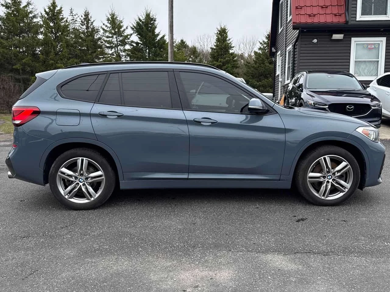 BMW X1 * xDrive28i * KAМЕРА* ПОДГРЕВ* ПАНОРАМА* , снимка 3 - Автомобили и джипове - 54095893