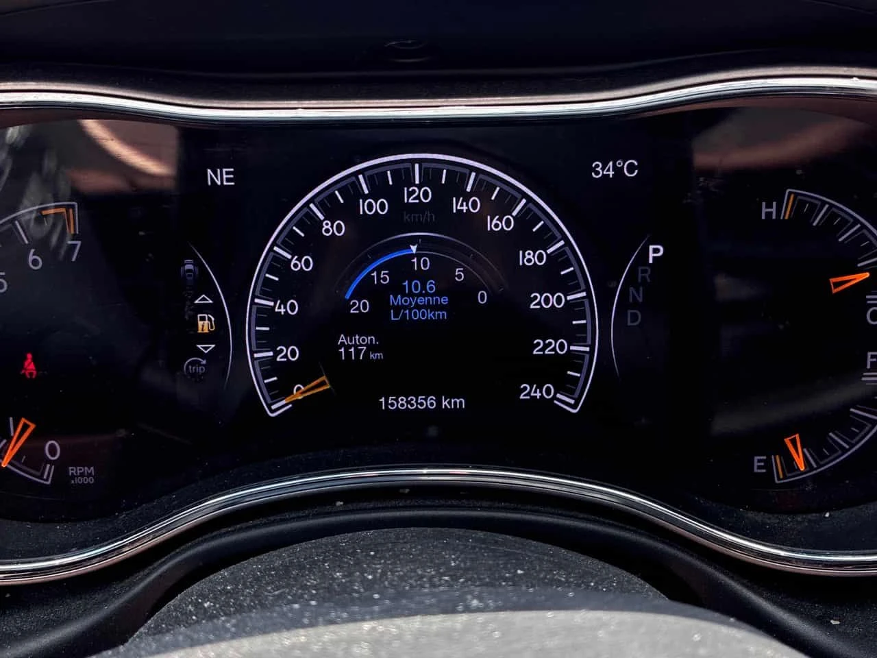 Jeep Grand cherokee Overland/ПАНОРАМА/ДИСТРОНИК, снимка 8 - Автомобили и джипове - 54903700