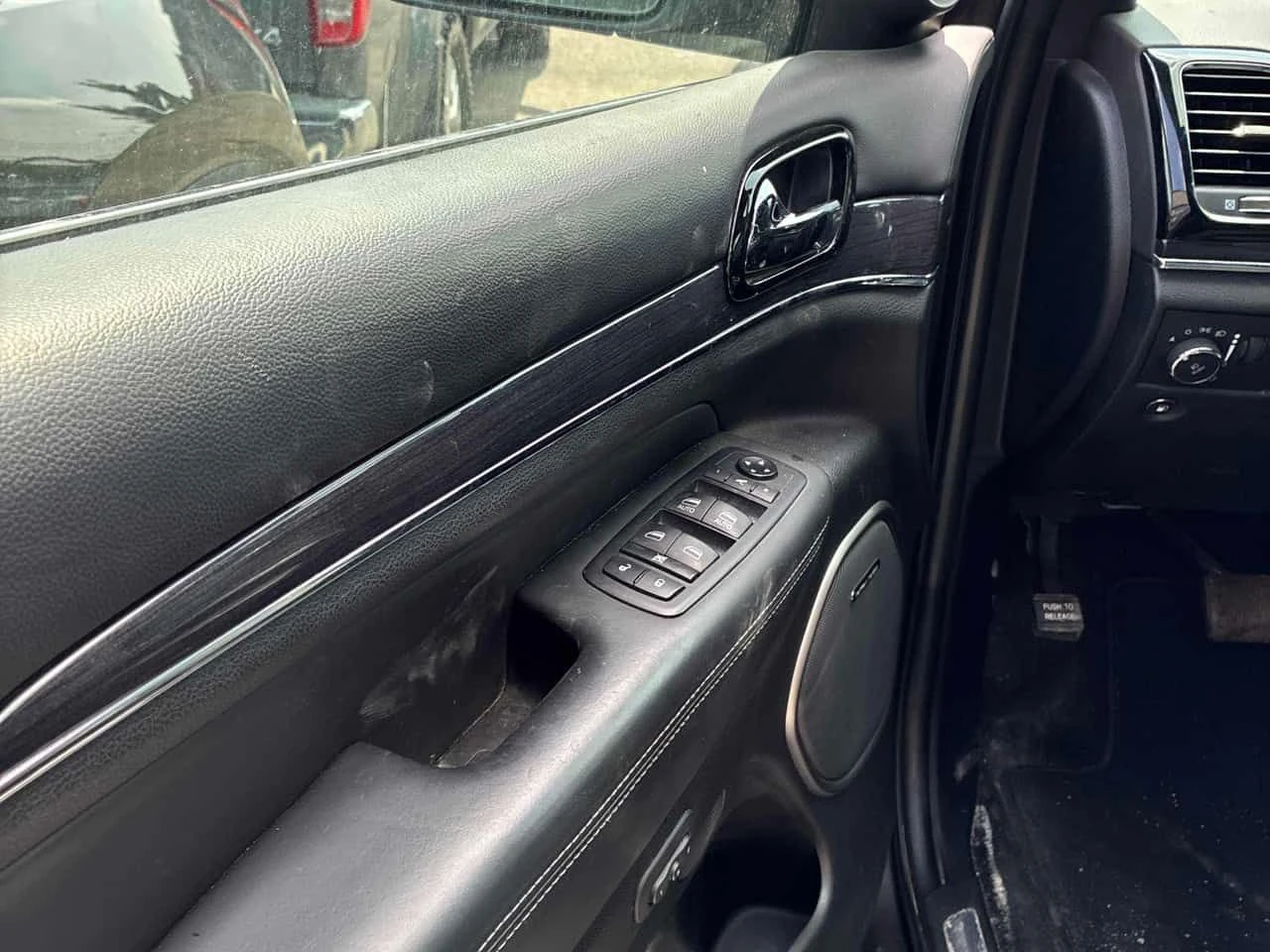 Jeep Grand cherokee Overland/ПАНОРАМА/ДИСТРОНИК, снимка 10 - Автомобили и джипове - 54903700