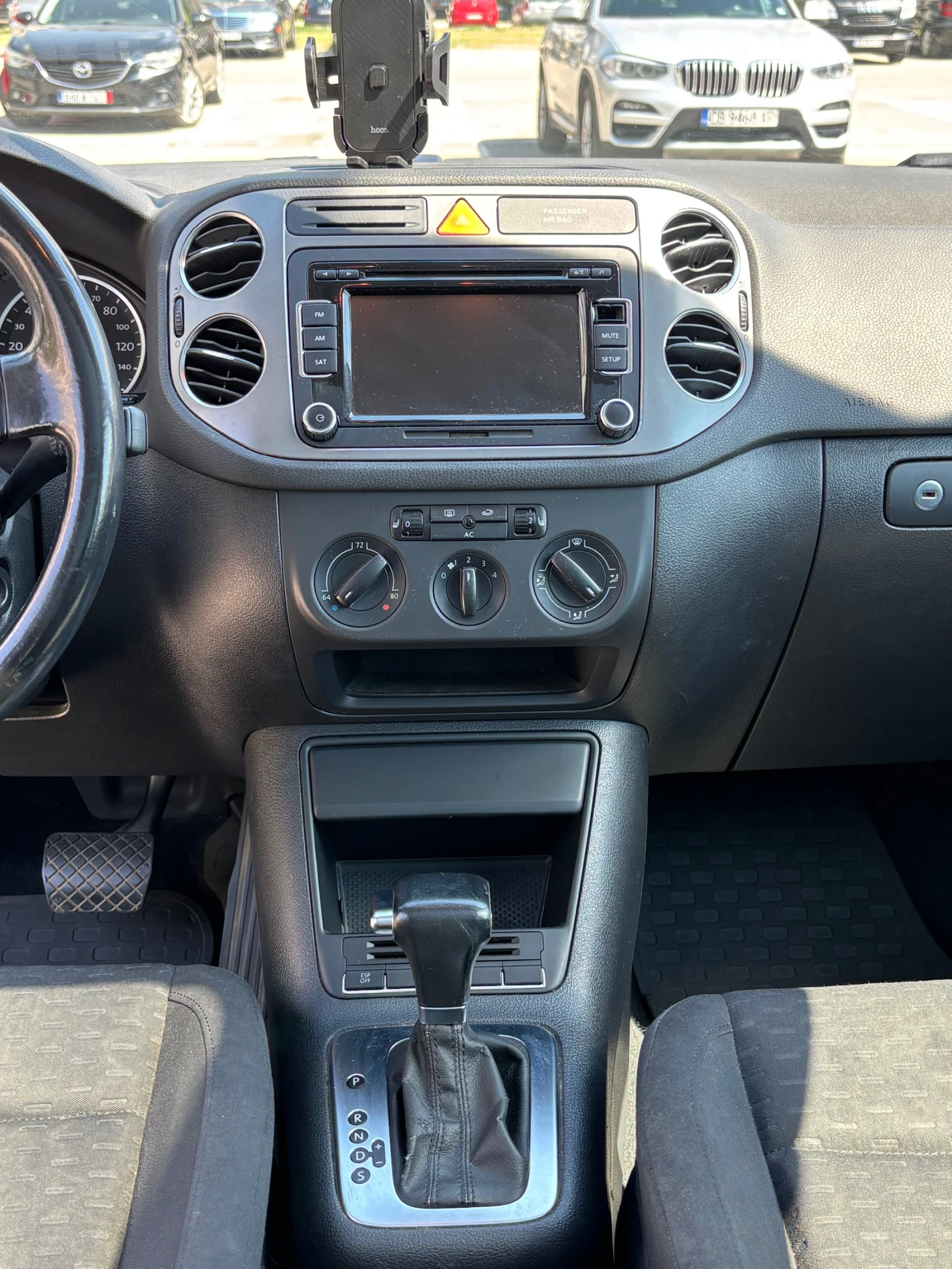 VW Tiguan 2.0 T, снимка 11 - Автомобили и джипове - 55008252