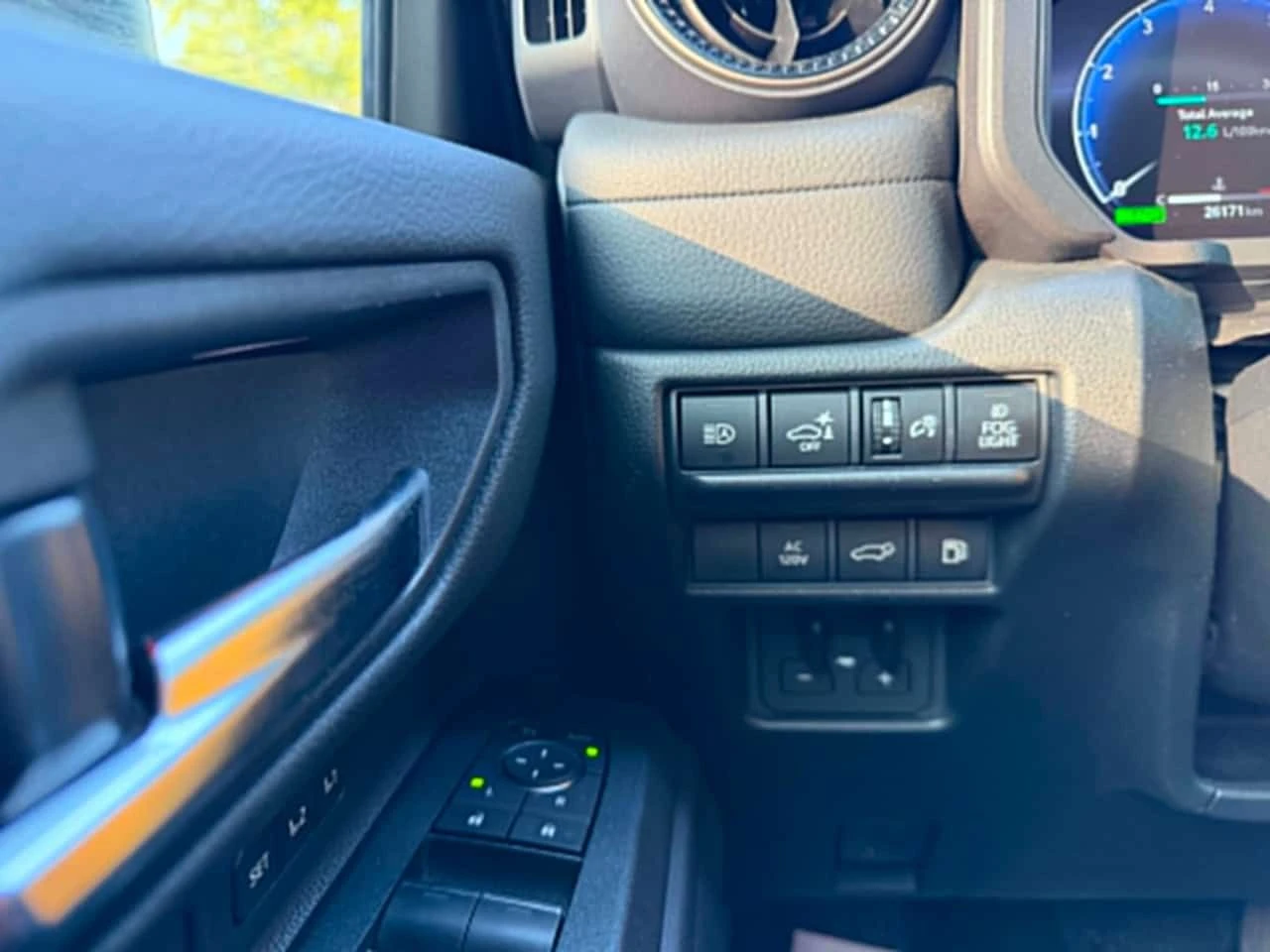Toyota Land cruiser * 4WD * CARFAX * ЦЕНА ДО БГ, снимка 12 - Автомобили и джипове - 55143612