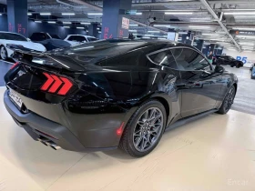 Ford Mustang 5.0 GT Premium* ПОДГРЕВ* ОБДУХВАНЕ* КАМЕРА* КОЖА* , снимка 3