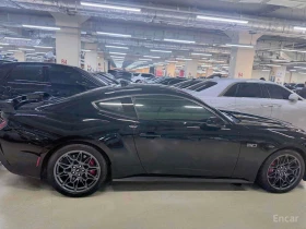 Ford Mustang 5.0 GT Premium* ПОДГРЕВ* ОБДУХВАНЕ* КАМЕРА* КОЖА* , снимка 2