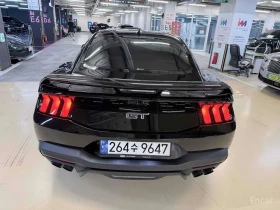 Ford Mustang 5.0 GT Premium* ПОДГРЕВ* ОБДУХВАНЕ* КАМЕРА* КОЖА* , снимка 4