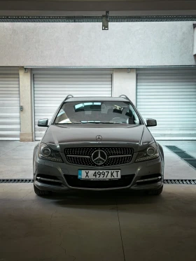 Mercedes-Benz C 220, снимка 2