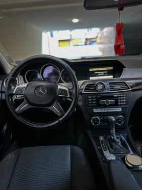 Mercedes-Benz C 220, снимка 12