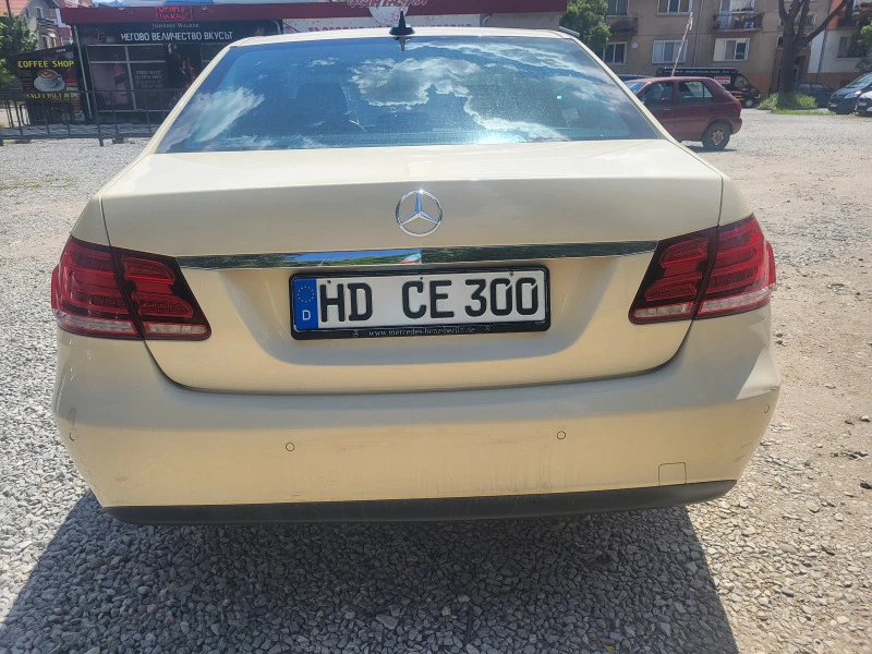 Mercedes-Benz E 200 136* КОЖА * NAVI * PDC* FACE , снимка 4 - Автомобили и джипове - 45953138