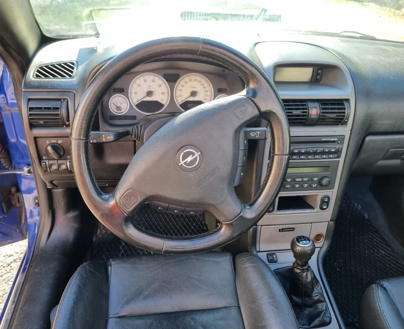 Opel Astra 2.2i с газ, снимка 5 - Автомобили и джипове - 46406129