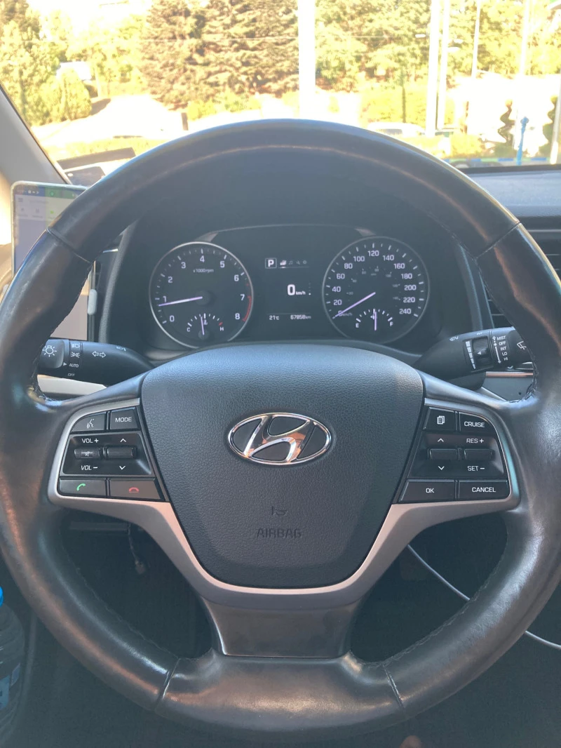 Hyundai Elantra 2.0 DOHC-ГАЗ, снимка 9 - Автомобили и джипове - 47715269