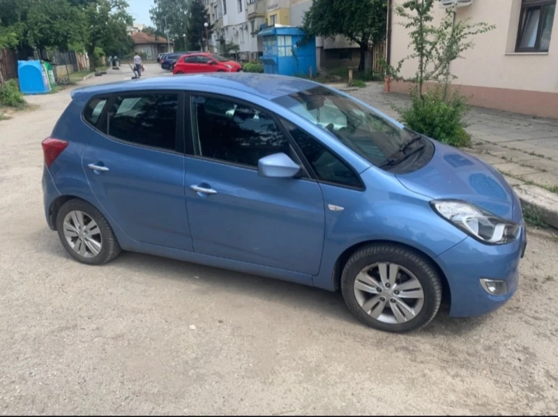 Hyundai Ix20, снимка 3 - Автомобили и джипове - 47428382