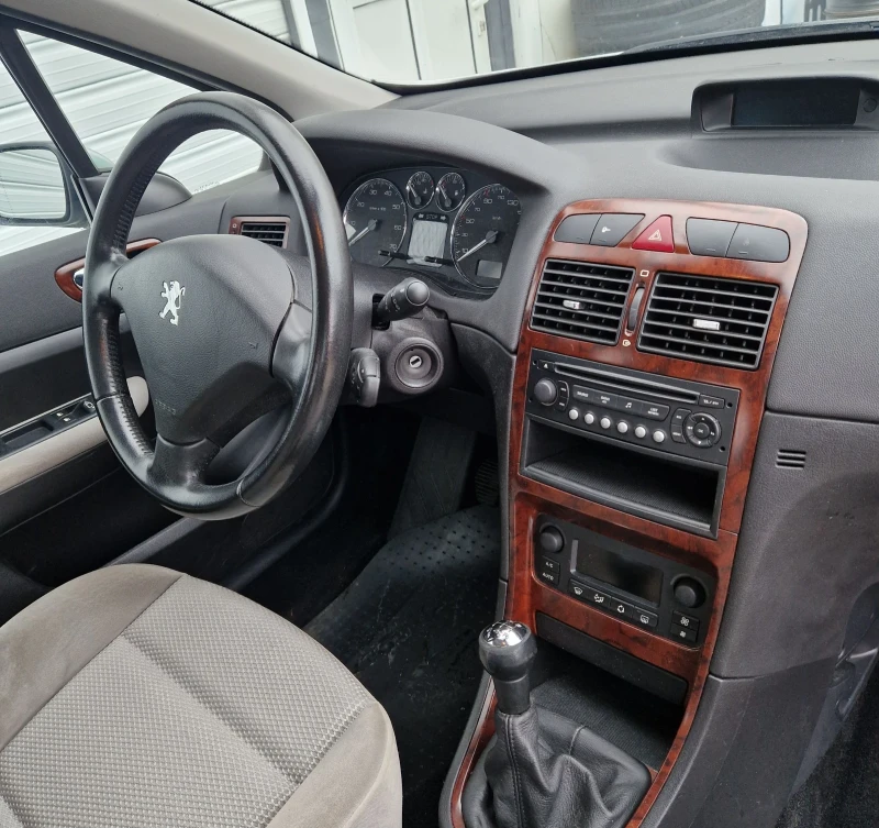 Peugeot 307 1.6i Face Lift , снимка 13 - Автомобили и джипове - 48218233