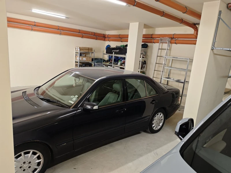 Mercedes-Benz E 220 2.2CDI, снимка 4 - Автомобили и джипове - 52194716